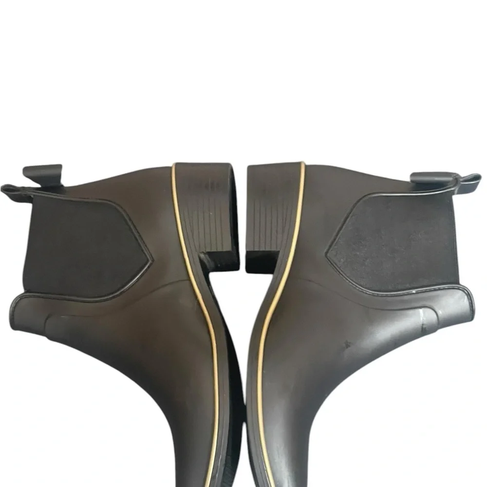 Kate Spade New York Solatice Rain‎ Boots Black Pull On Chelsea Style Size 6 NEW